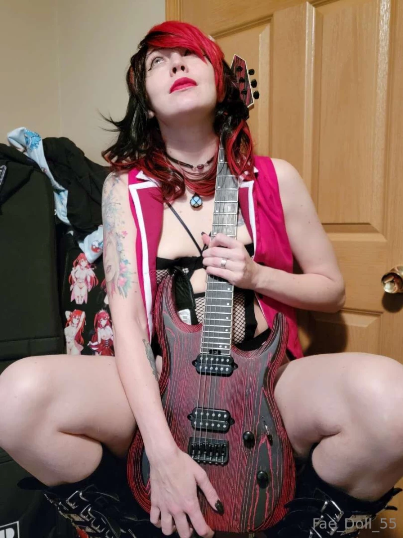 Mmm nothing like dress up and instruments 