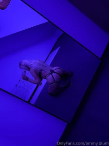 Lets just say i enjoy being bottom but love to have the leash in my