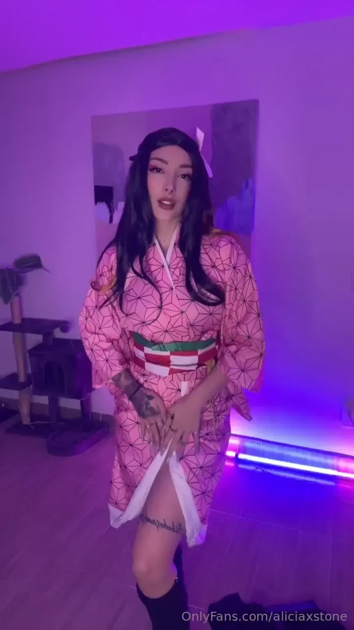 Went full nezuko mode who s tryna be my demon slayer tonight 