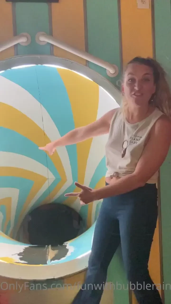 Y all i m having a blast with my sister i ve missed her so so so much 