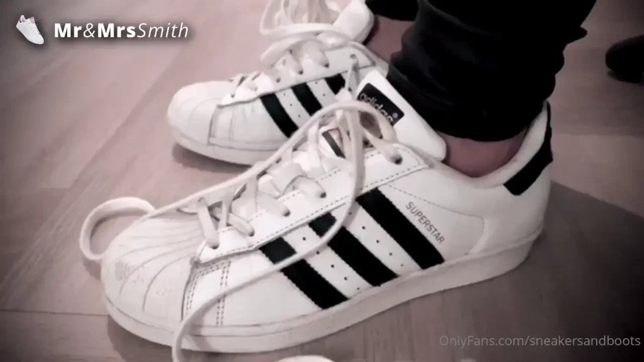 Taking off my superstars after walking around in them barefeeted warm 