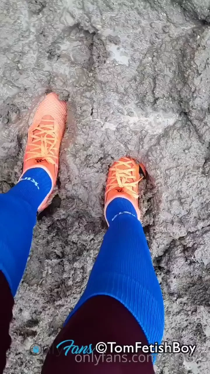 New video my soccer gears and cleats gets very dirty - 18 minutes 