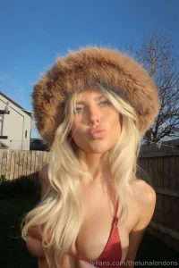 Dm me what to listen to when i make my next vid part 13