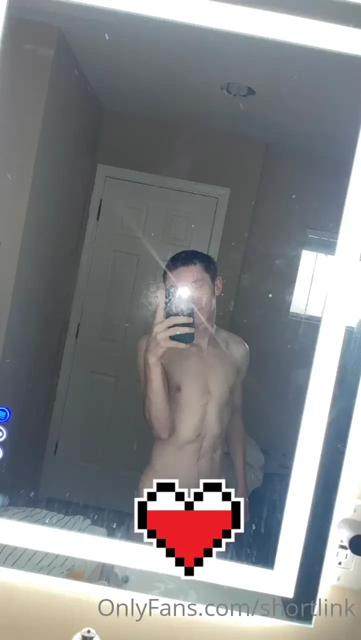 Selling the uncovered photos for 6 cash app adamgoen or v nmo adamgoen 