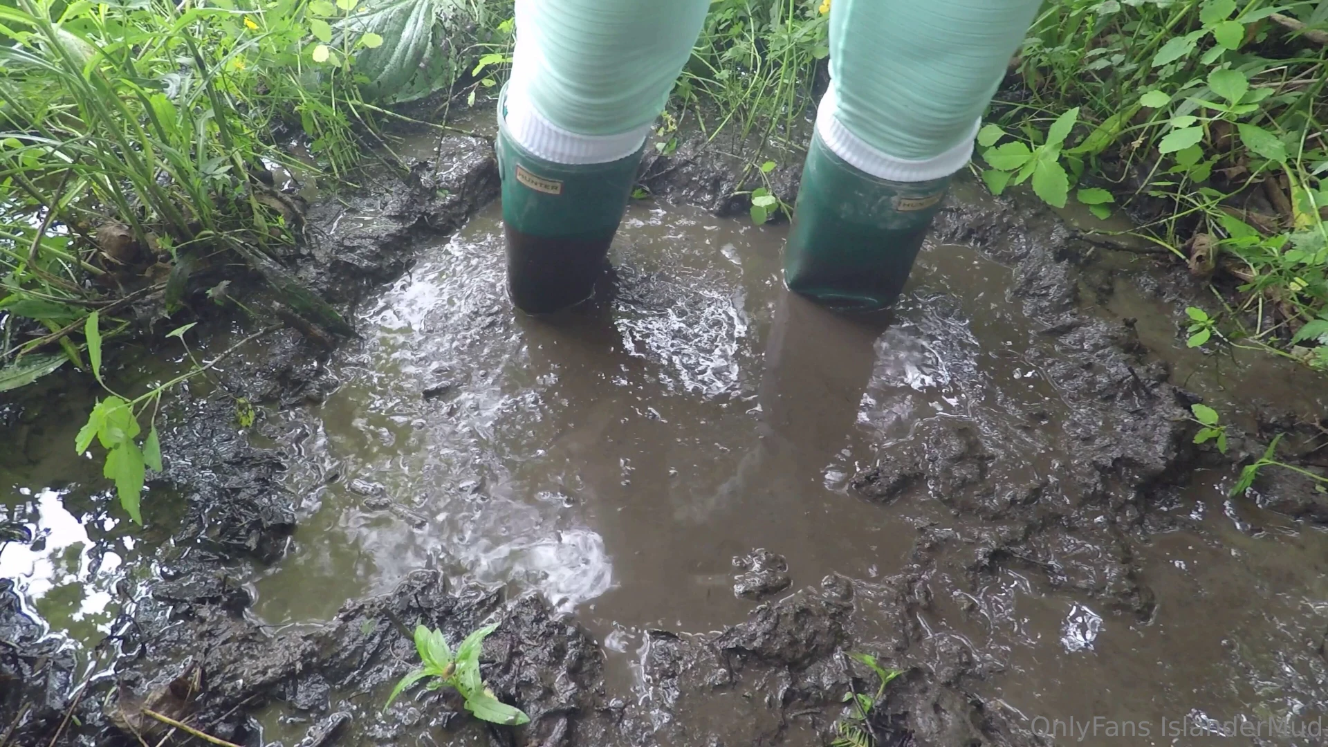 I love these hunter boots the only issue is that they leak purchase part 4 