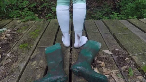 I love these hunter boots the only issue is that they leak purchase part 3