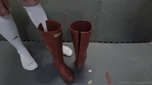 First time ever destroying a pair of hunter boots these were way to part 5