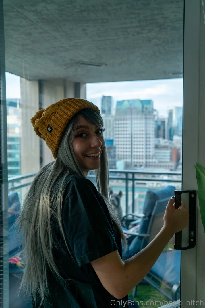 My smiles grow by 30 when i m not wearing any panties or pants part 1 