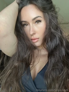 Sometimes i m too lazy to straighten my hair so enjoy the mess on my part 1