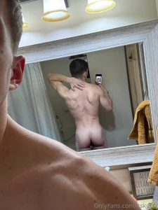 Anyone want to flip fuck