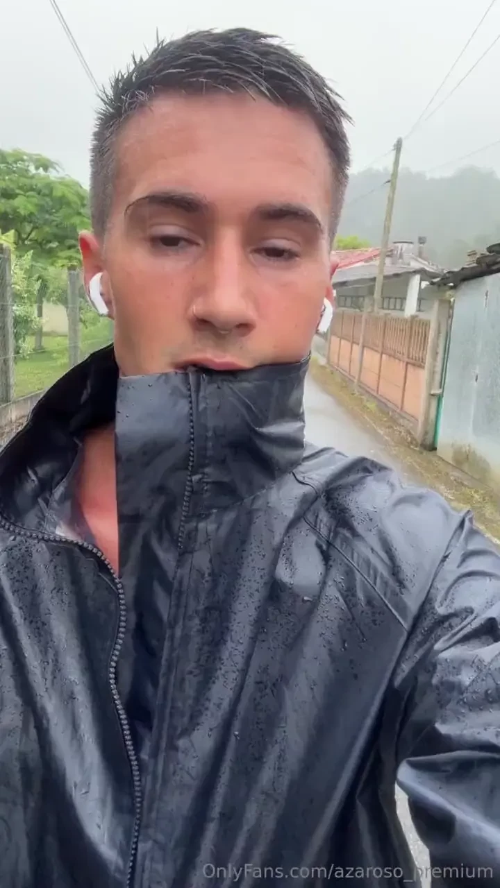 Got caught in the rain during my jog today and ended up dripping who 