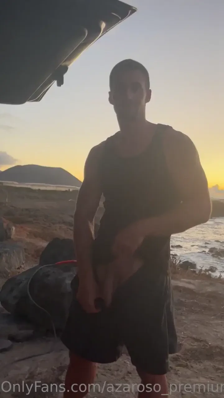 This heat gets me so fucking horny i can t be the only one it triggers 