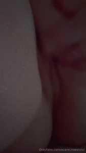 Who wants to play with my pretty pussy like this