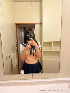 Other girls during bathroom brake just minding their own business me