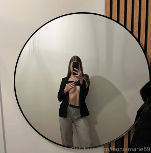 Swipe when you wanna see my face and tits