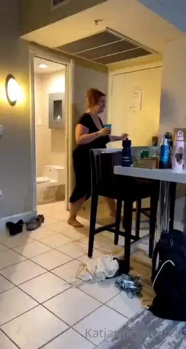 Only at a porn convention lmaooo mollynonsense thorjohnson_xl 