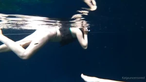 katjauncensored - Princessspear tinasmalls wrenrainier and i swimmin with fish turtles 