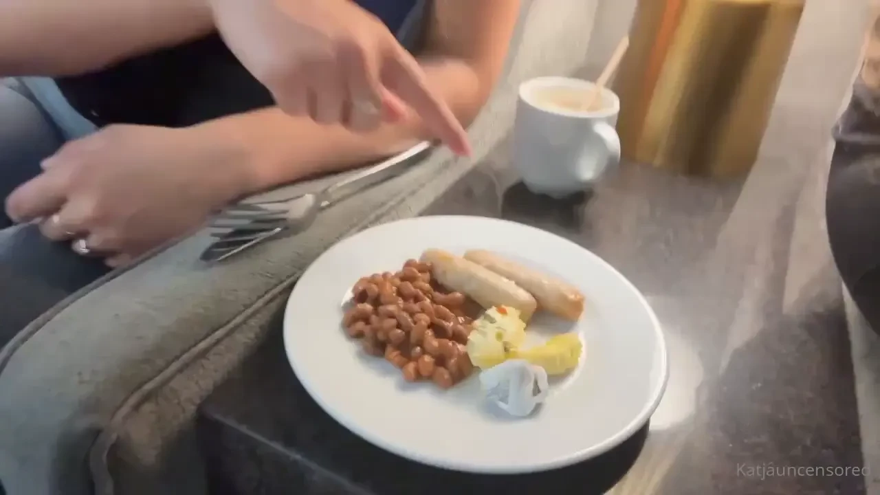 That s an interesting breakfast from wrenrainier lmfaooo 