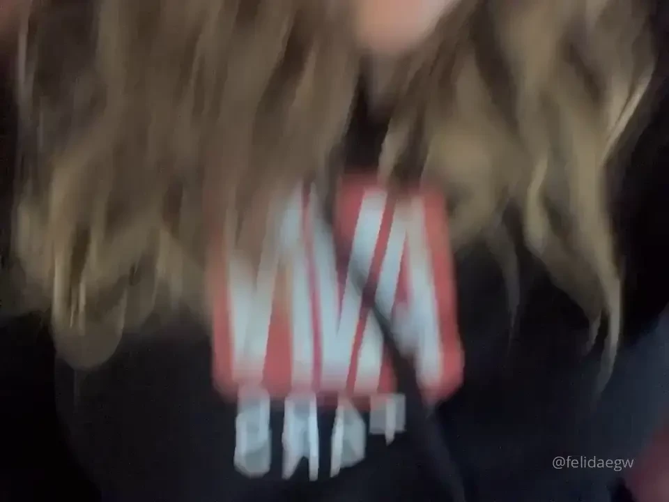 Look at my pretty pussy 