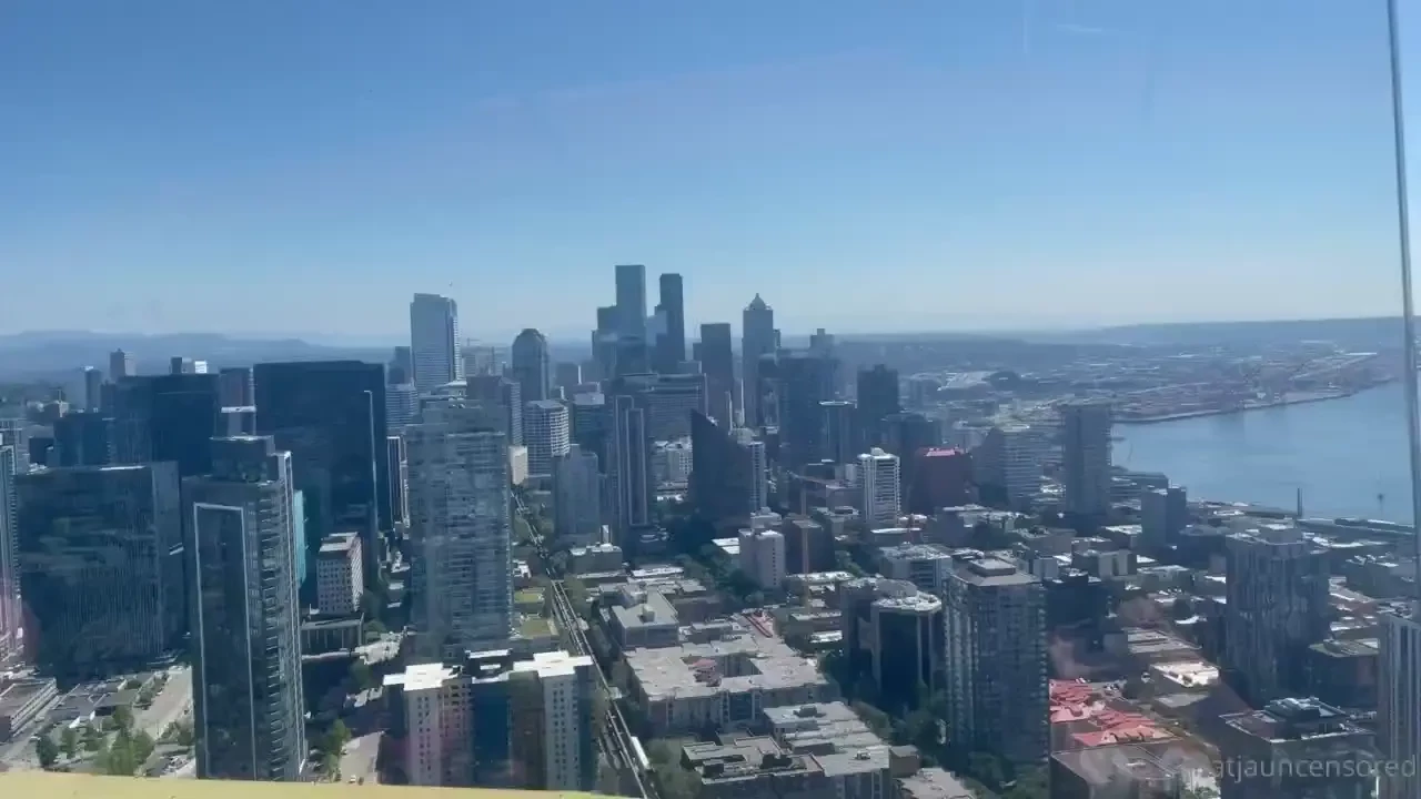 Last night i sucked dick in front of it now i m on top of it views 