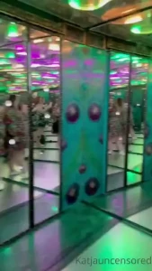 What an entrance by mistressjuggs and i luv bbwjulieginger1