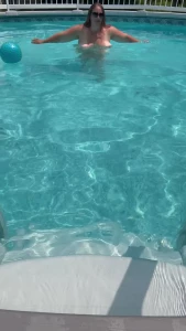 Flashback to those sexy pool days