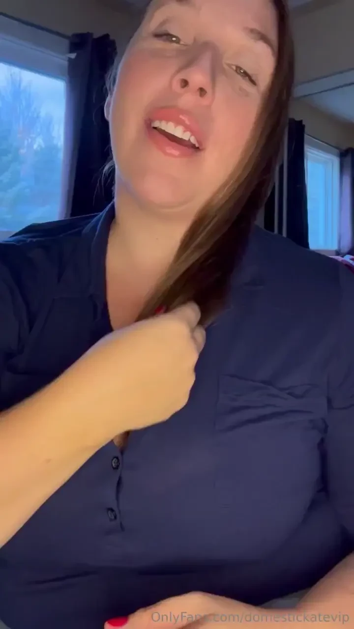 Would you tease me the way i ask you to 