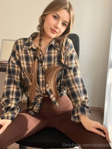 Text me what you thought the first time you saw me part 1