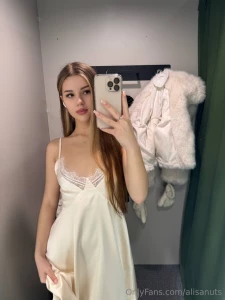 Do you like this dress or would i be better off without it