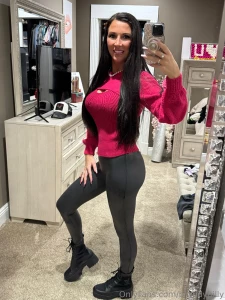 Did i get the right angle to show off those curves