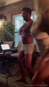 Billlllyyyy tip 10 or dm if you want to see more