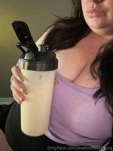 Daily wg shakes start today this one comes in at 1850 calories mass