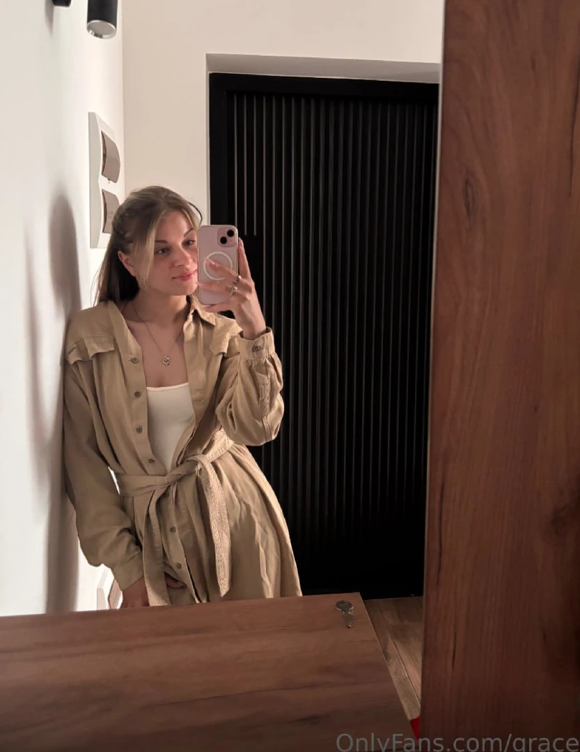 Cutie grace_luna loves getting her little pussy kneaded this angel part 37 