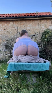 Un peu de cul parce qu on en a jamais assez