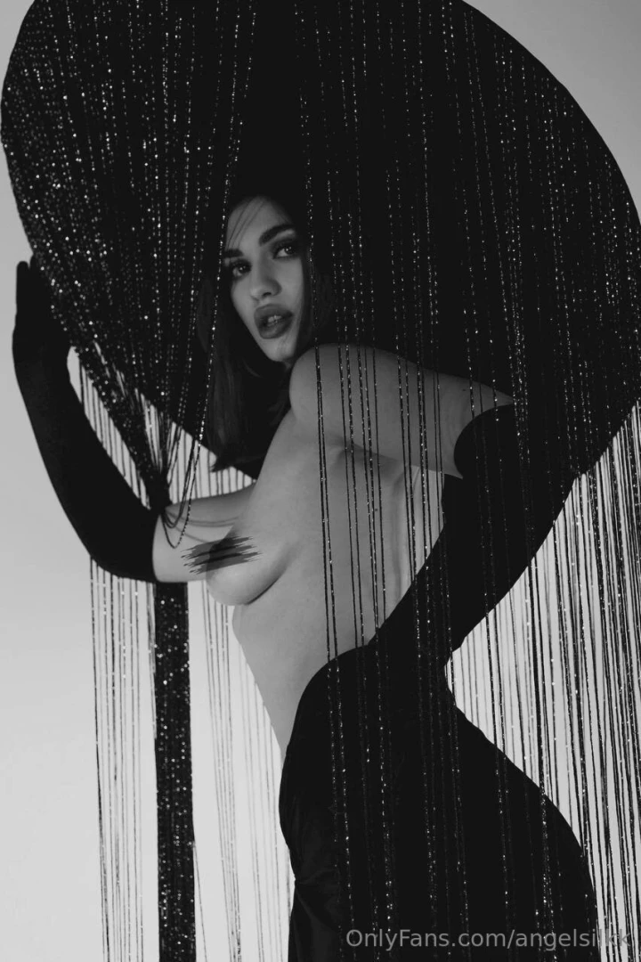 Mary_red crazy beauty mary_red dick tamer hottie with experience loves part 740 