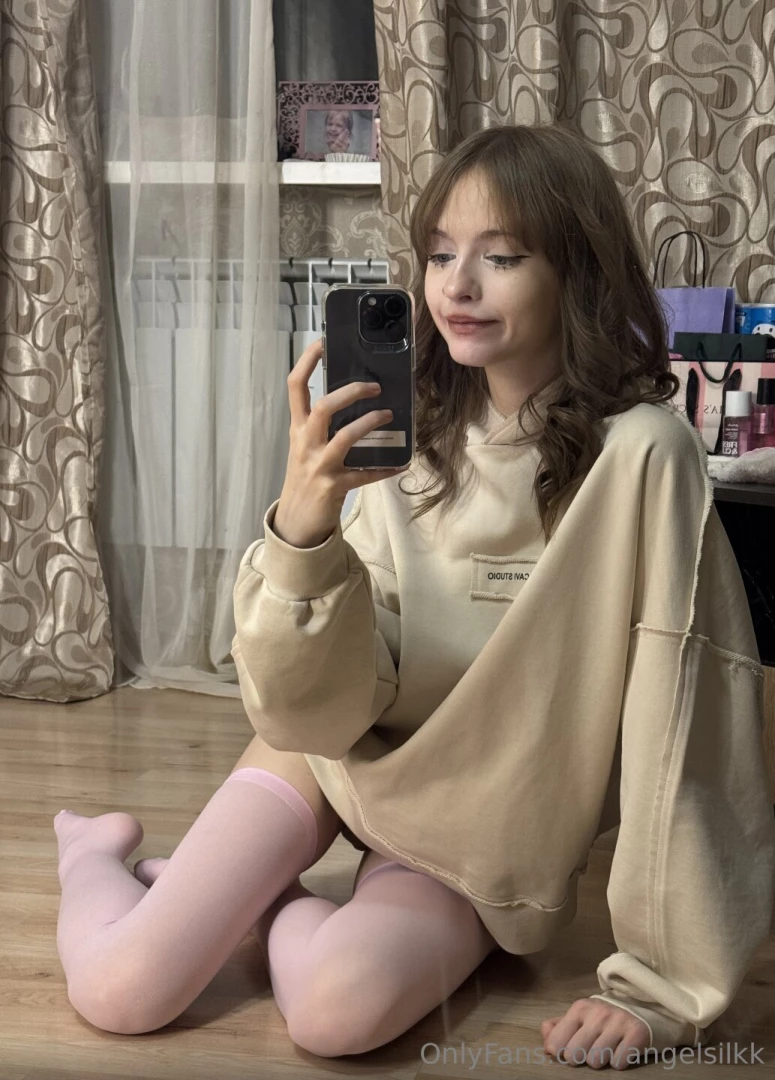 Blondy darling is waiting for your message lola_llli are you ready to part 513 