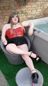 Vaping in the garden whilst my maid took a little video we had a fun