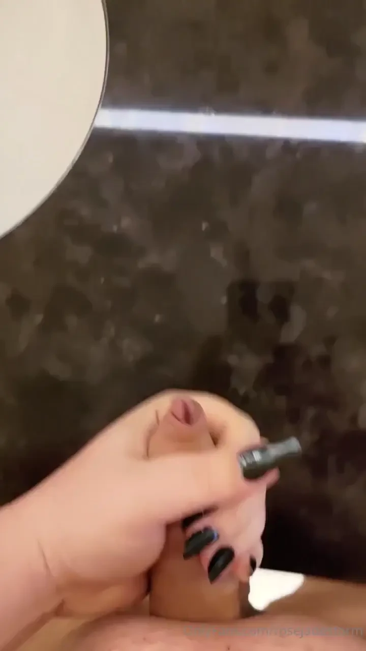 After a night with my bull in a 5 star london hotel he left me fucked 