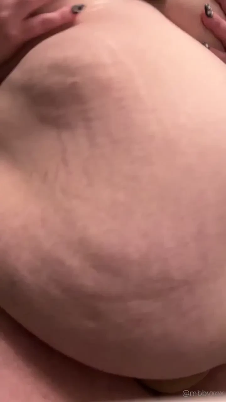 My poor belly can t catch a break i can t help but keep myself full 