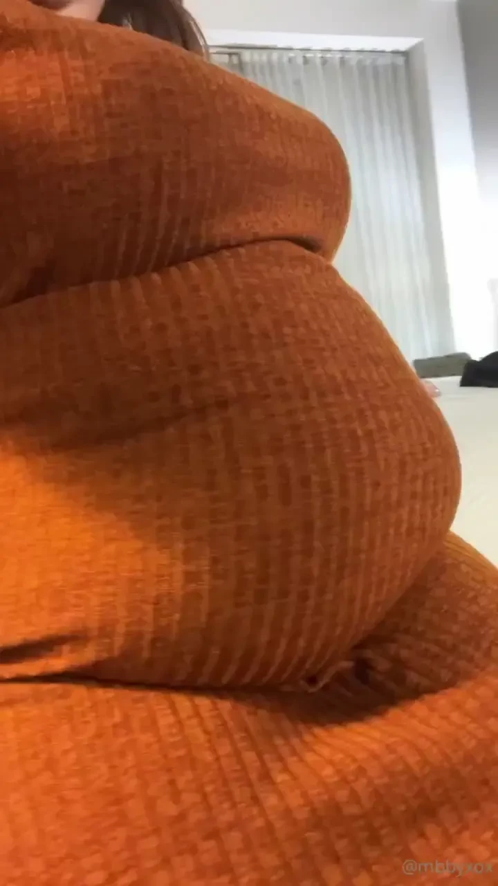 I really think this would be the perfect outfit to be funneled in part 1 