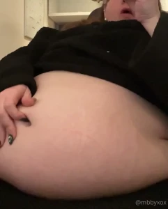 You re not crazy your coworker has been getting suuuuper chubby lately part 1