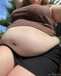 Come smoke a jay with me in the warm summer sun yes this is a part 2