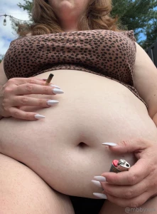 Come smoke a jay with me in the warm summer sun yes this is a part 8