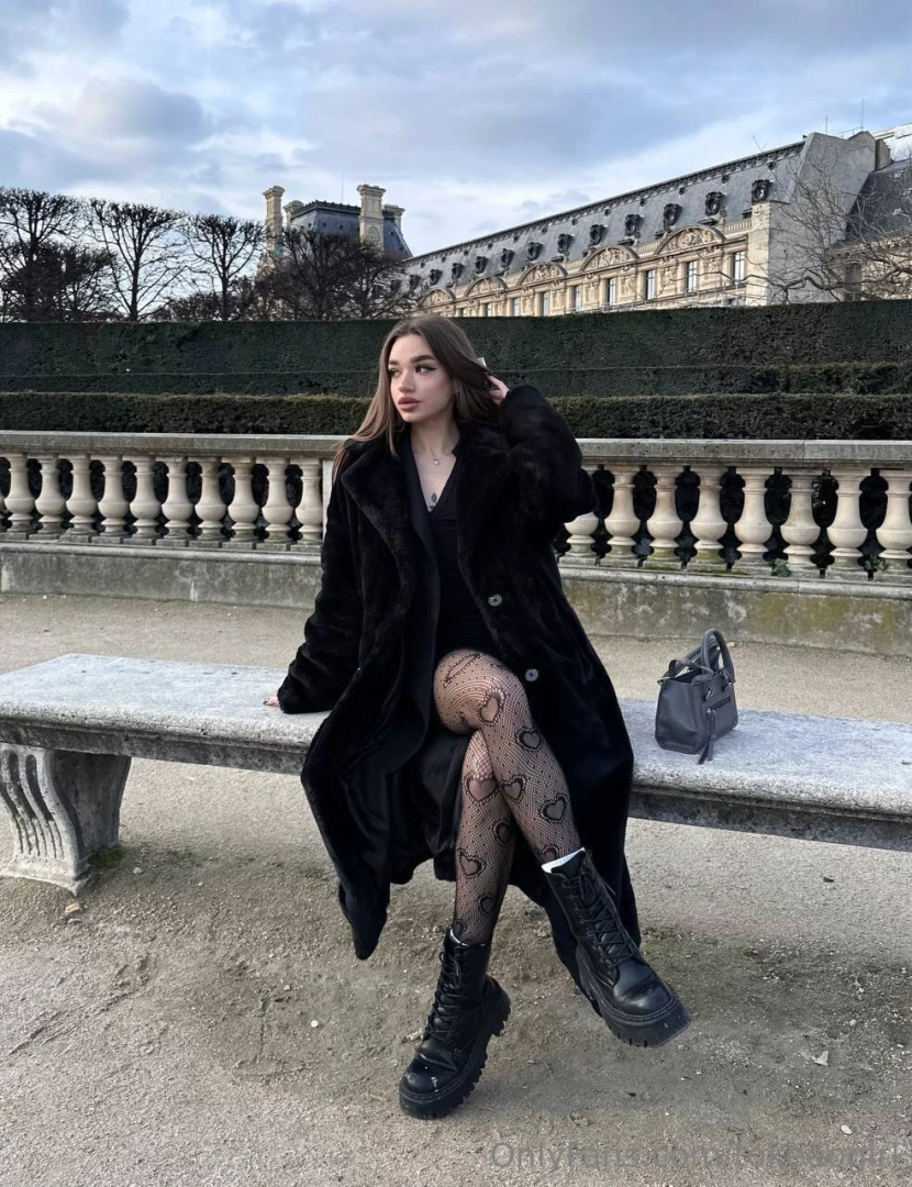 How do you like my outfit for our first dating part 1 