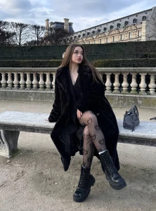 How do you like my outfit for our first dating part 2