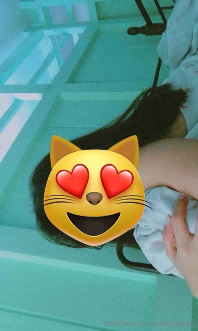 Many old picsss i guess they dont look so good with the emojis i will part 1 