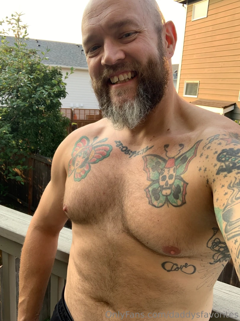 Daddy outside hung_daddydom part 3 