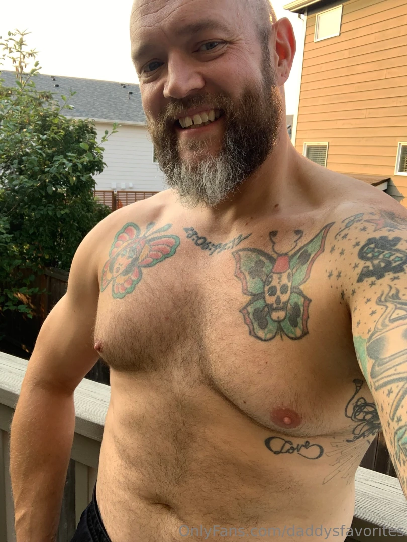Daddy outside hung_daddydom part 1 