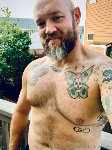 Daddy outside hung_daddydom part 2