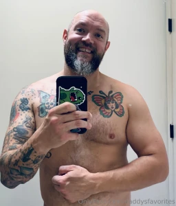 Daddy wants to show you how strong he is check his vip https onlyfans